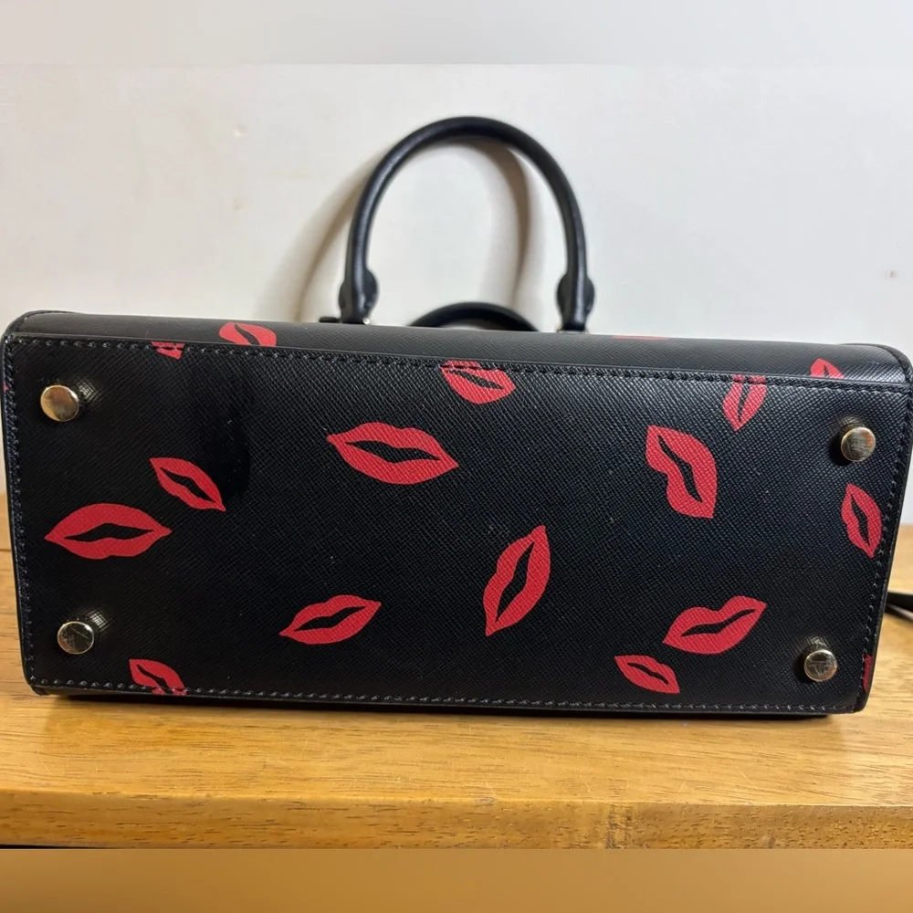 Kate Spade New York Madison Lip Toss small satchel in black saffiano leather